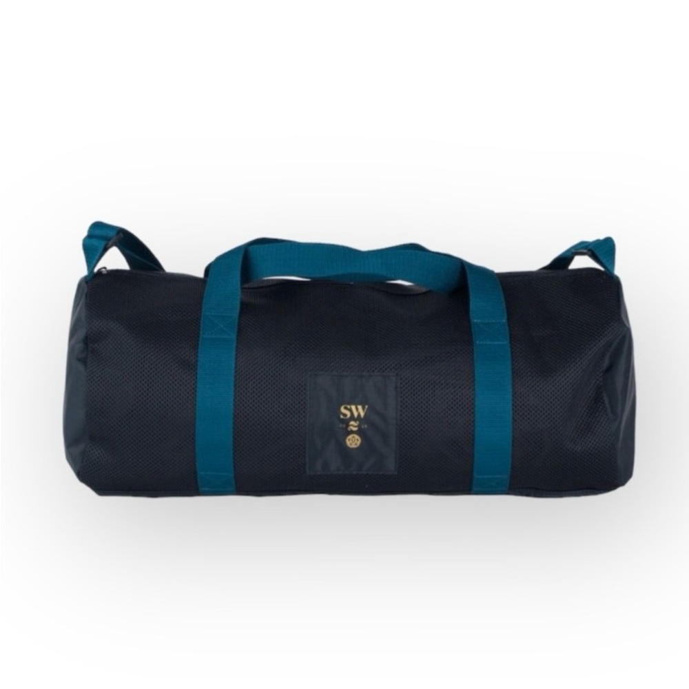 Lululemon seawheeze 2016 authentic duffel. New but without tags.